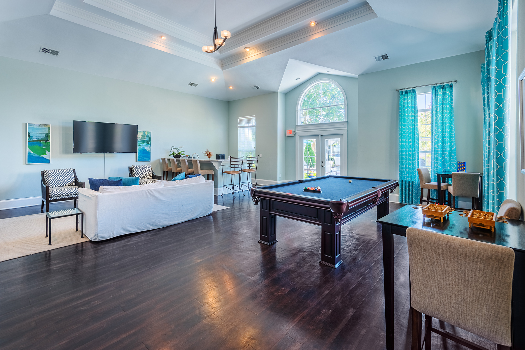 Braxton at Woods Lake The Multifamily Advisory Group at Cushman & Wakefield